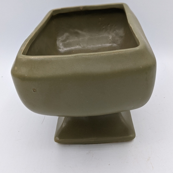 McCoy Floraline Rectangle Pedestal Matte Green Finish Planter USA - Picture 4 of 5